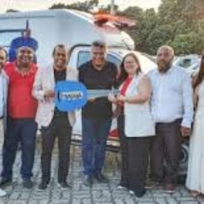 Com investimento de R$ 627 mil, Governo do Estado entrega ambulância e equipamentos para fortalecer a saúde de Pau Brasil