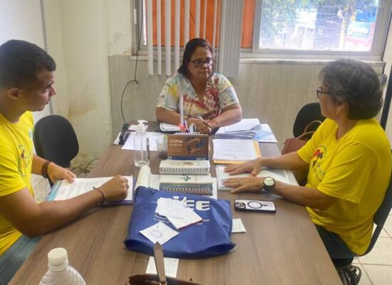 Secretária de Saúde de Ilhéus se reúne com a ONG Planeta dos Bichos