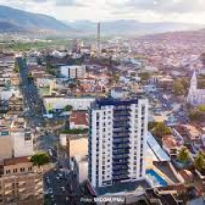 Governador Jerônimo Rodrigues e prefeito Zé Cocá ensaiam reaproximação com reunião para planejar ações na cidade de Jequié.