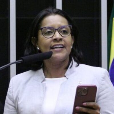 Comissão aprova projeto que responsabiliza bancos por bens dados em garantia pelo cliente