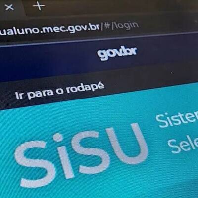 Morar perto da faculdade pode render bônus no Sisu; entenda Projeto de Lei