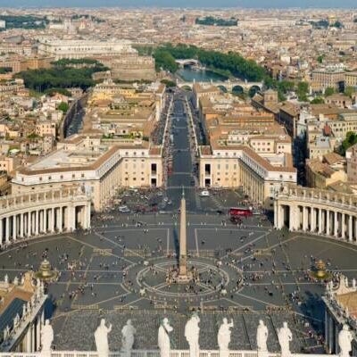 Vaticano anuncia início de orações noturnas pela saúde do Papa Francisco na Praça de São Pedro