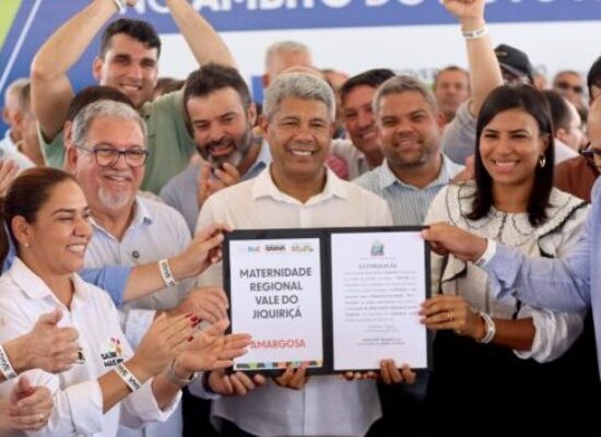 Jerônimo reúne 18 prefeitos em anúncio da construção da Maternidade Vale do Jiquiriçá, em Amargosa