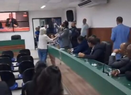 *POR PROF. LÚCIO GUSMÃO: Destempero  na Câmara Municipal produz Escalada da Violência