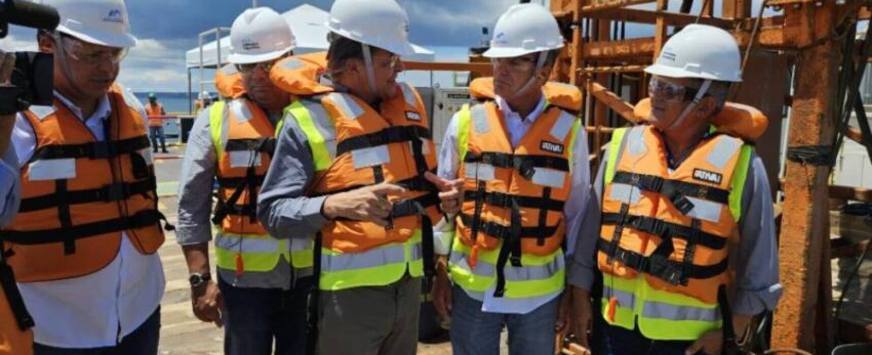 Deputados visitam canteiro de obras da futura ponte Salvador-Itaparica