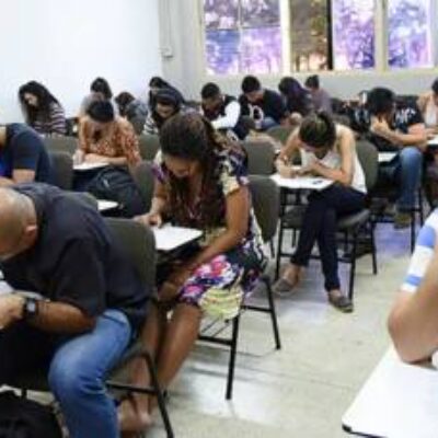 Prazo para justificar ausência no Encceja 2024 começa segunda-feira