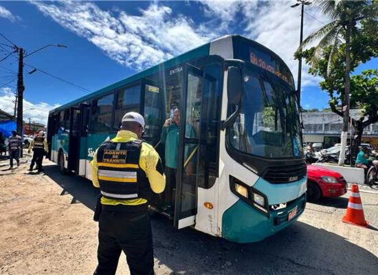 SUTRAM intensifica fiscalização e retira ônibus irregulares de circulação em Ilhéus