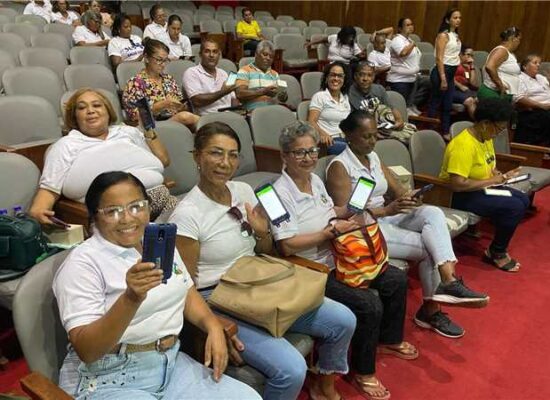 Agentes Comunitários de Saúde de Ilhéus participam de treinamento e recebem novos tablets