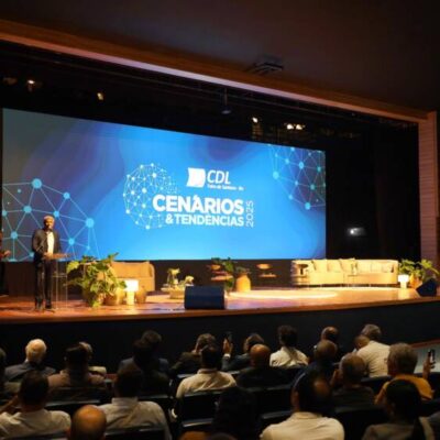 Em Feira de Santana, governador Jerônimo Rodrigues participa do encerramento de congresso para varejistas