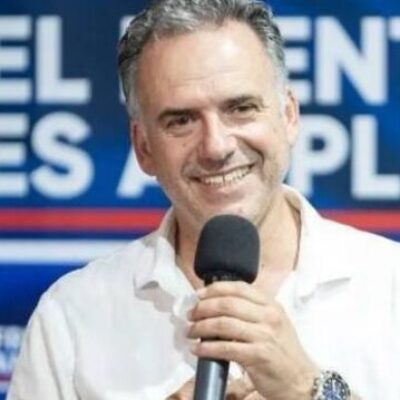 Yamandú Orsi toma posse como presidente do Uruguai