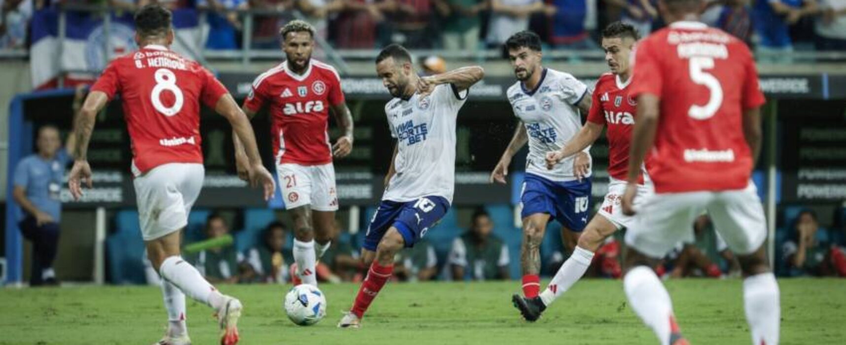 Bahia sai na frente, mas cede o empate ao Internacional pela Libertadores