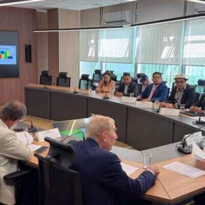 Prefeitos baianos buscam apoio em Brasília para enfrentar seca