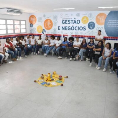 SEC e Ufba levam Projeto Paz nas Escolas a Cetep Dias D’Ávila