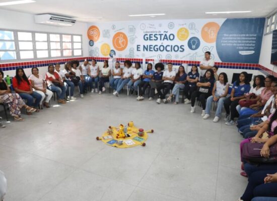 SEC e Ufba levam Projeto Paz nas Escolas a Cetep Dias D’Ávila