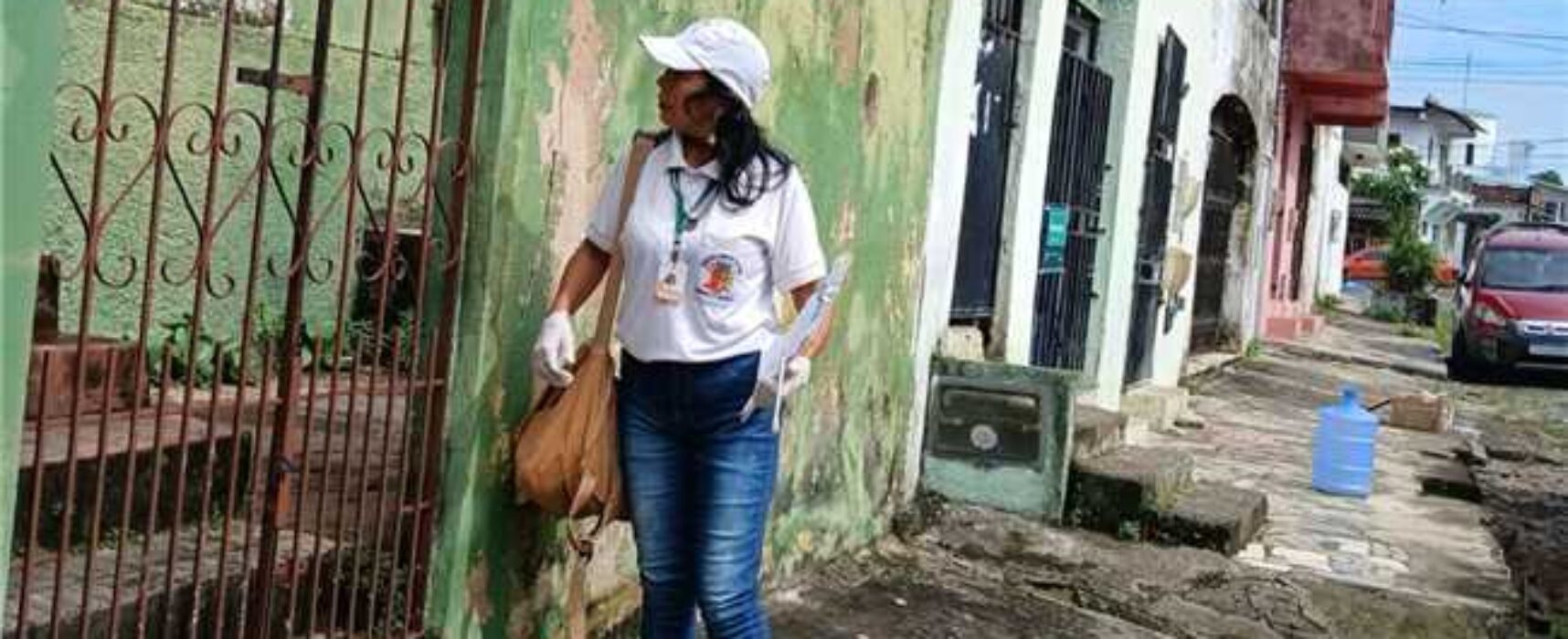 Agentes de Combate às Endemias realizam força-tarefa para acessar imóveis fechados em Ilhéus