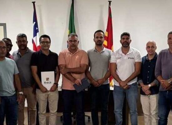 Prefeitura de Ilhéus se reúne com sindicato para assegurar direitos dos trabalhadores da São Miguel