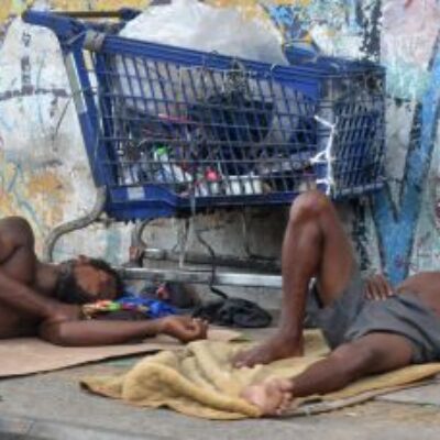 Mais de 335 mil pessoas vivem em situação de rua no Brasil
