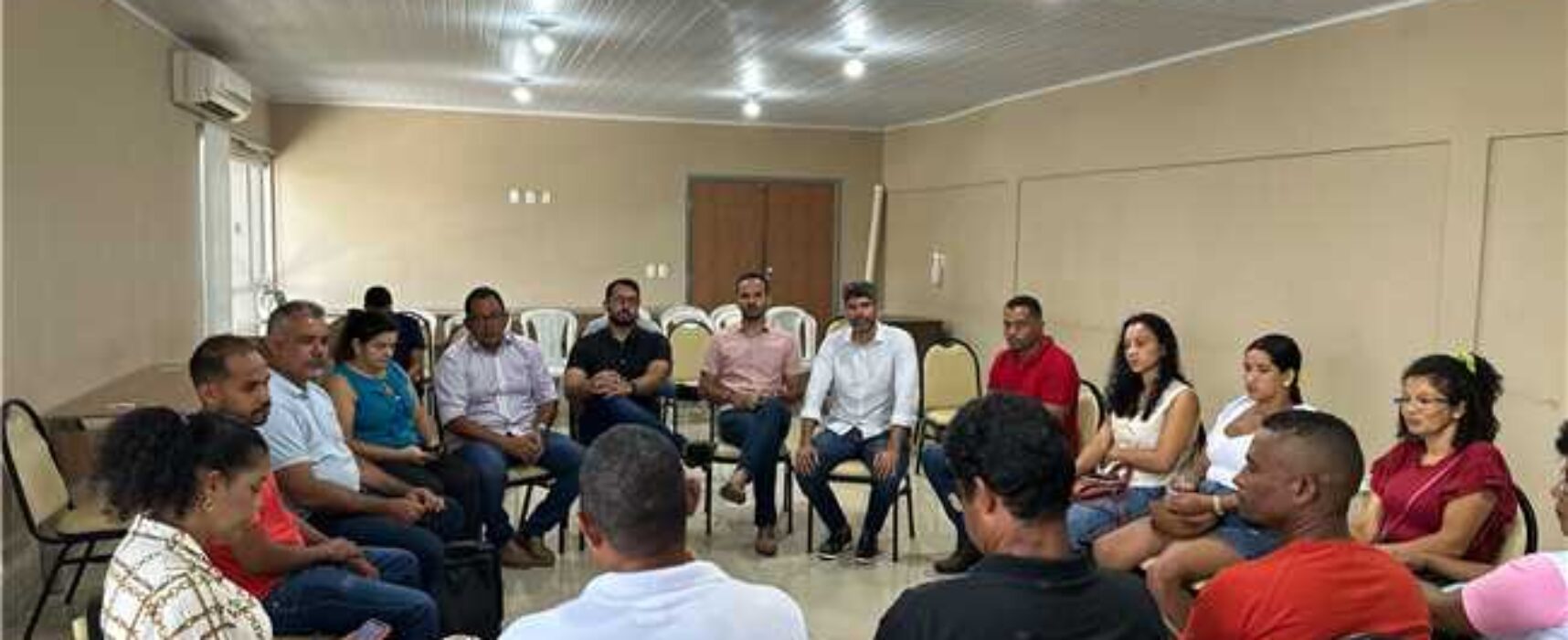 Prefeitura de Ilhéus se reúne com comunidade após acidente com estudantes no Novo Ilhéus