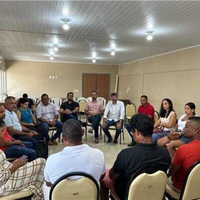 Prefeitura de Ilhéus se reúne com comunidade após acidente com estudantes no Novo Ilhéus