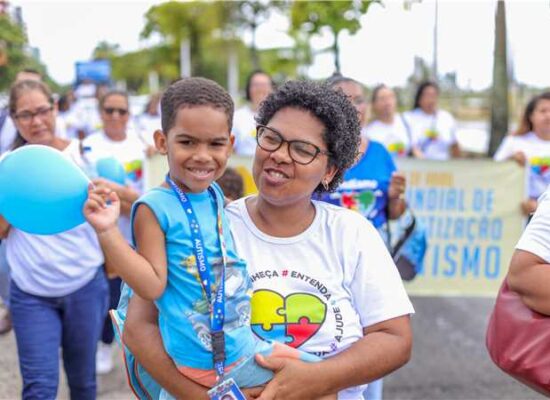 Caminhada em Ilhéus marca Dia Mundial de Conscientização do Autismo