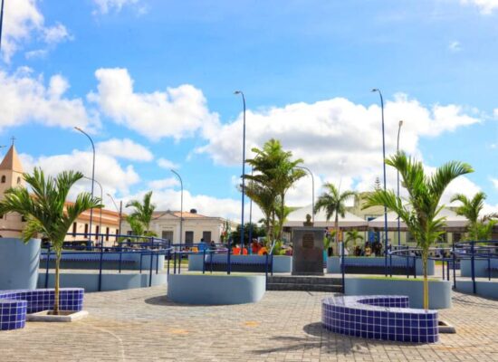 Em Itapicuru, governador entrega obras de infraestrutura, abastecimento e reforça compromisso com o desenvolvimento do município