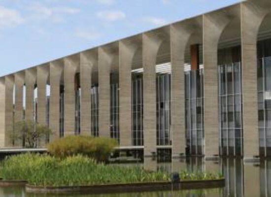 Itamaraty dialoga com Paraguai para reduzir crise sobre espionagem