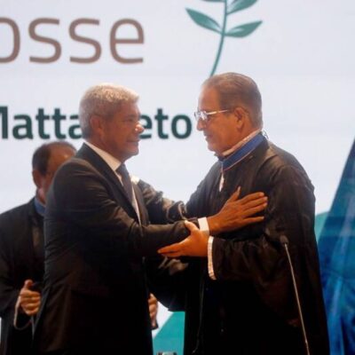 Jerônimo Rodrigues prestigia posse do presidente do TRE-BA