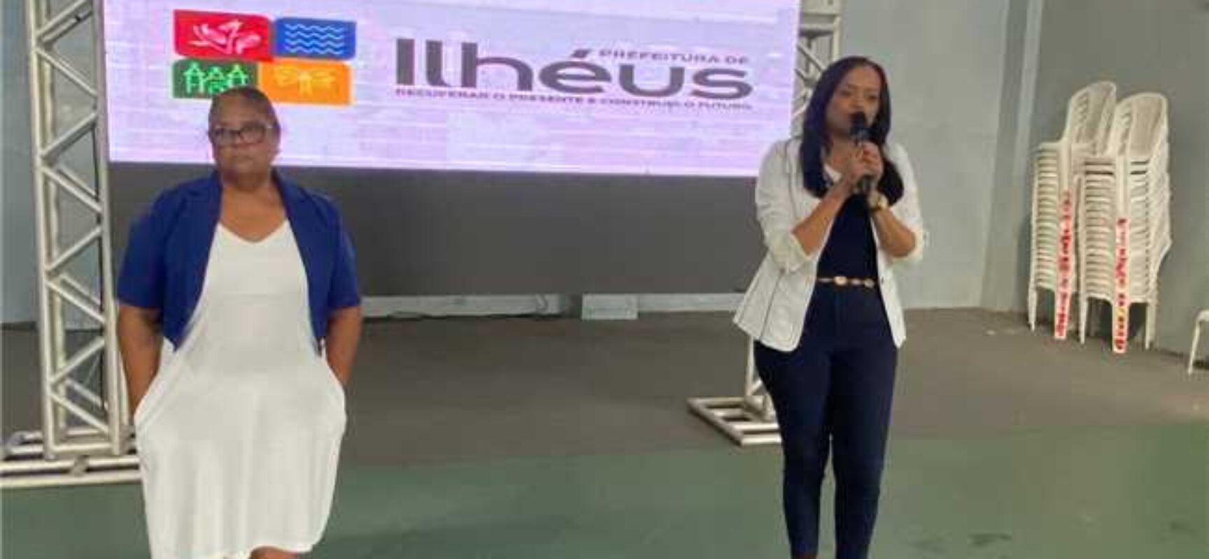 Prefeitura de Ilhéus homenageia auxiliares e técnicos de enfermagem em evento no Clube Social