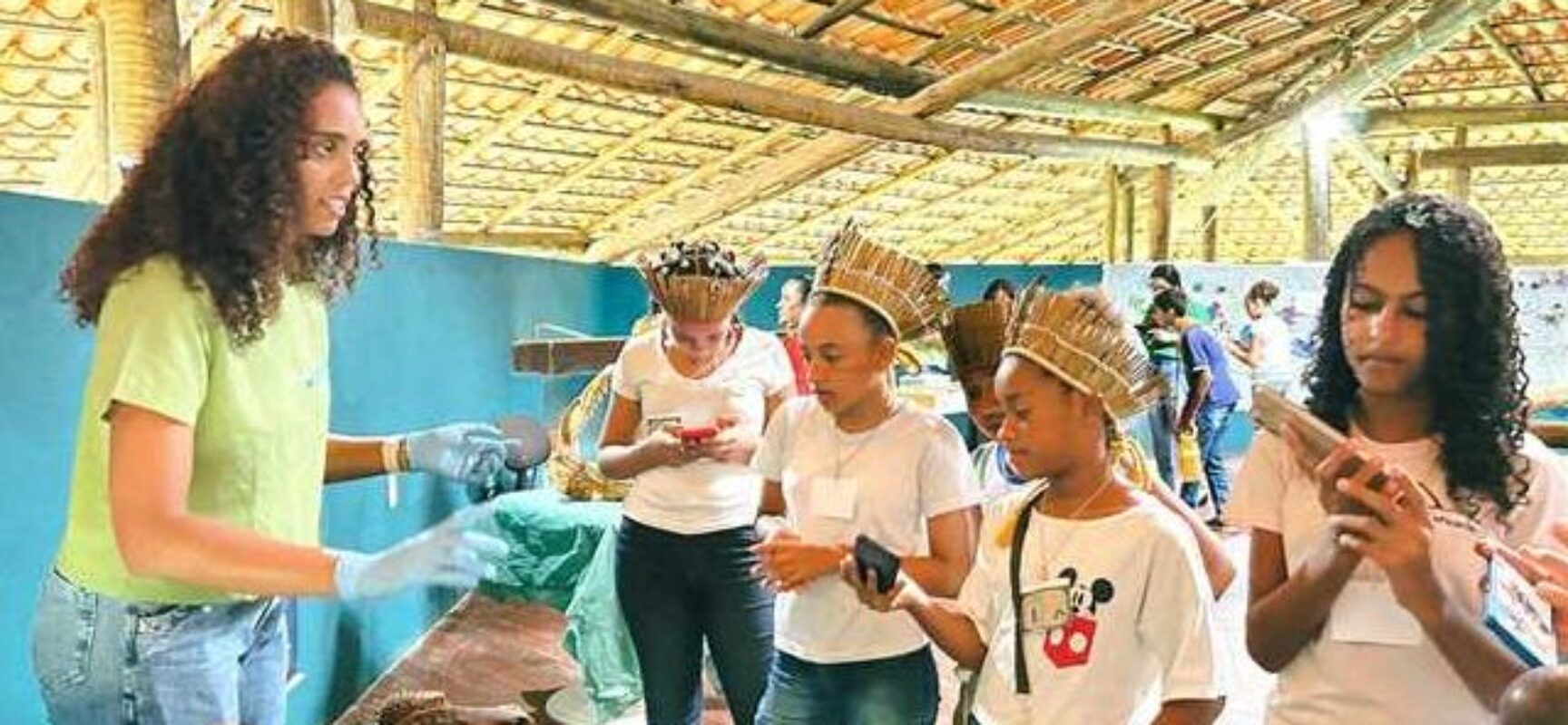 Estudantes Tupinambás visitam Museu Maramata durante a Semana Nacional dos Museus