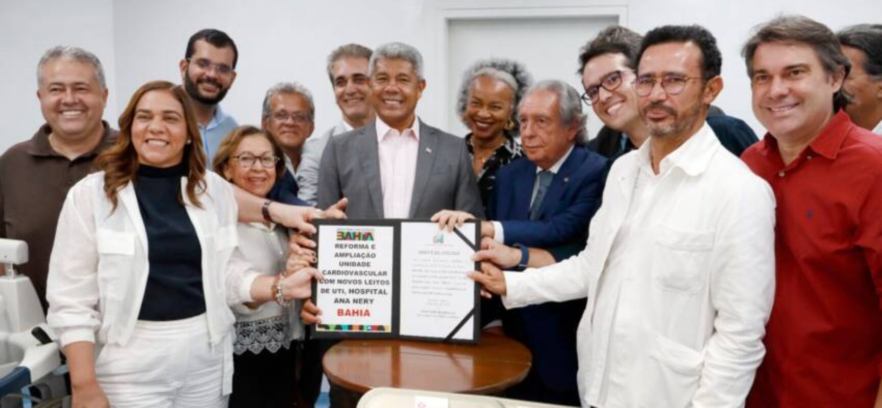 Governador entrega reforma da hemodinâmica e autoriza novas obras no Hospital Ana Nery