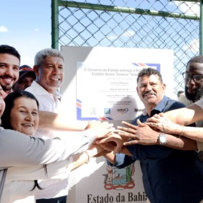 Catolândia é contemplada com entrega de novos estádio e mercado municipal