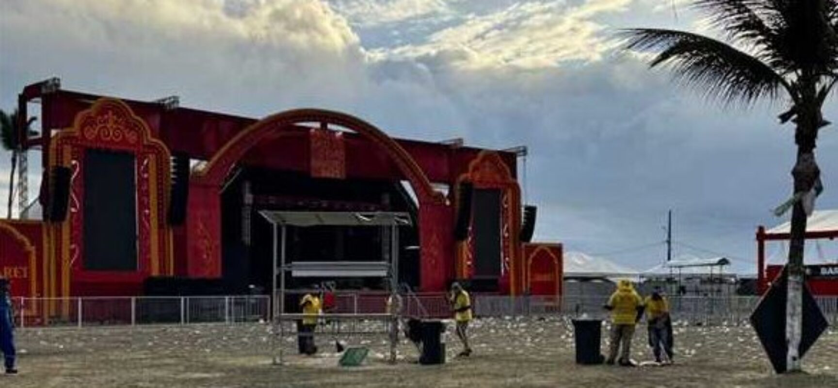 Trabalho de limpeza garantiu espaço limpo e acolhedor no Meu São João Amado