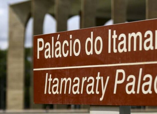 Itamaraty condena ataque estadunidense ao Irã e aponta para saída diplomática