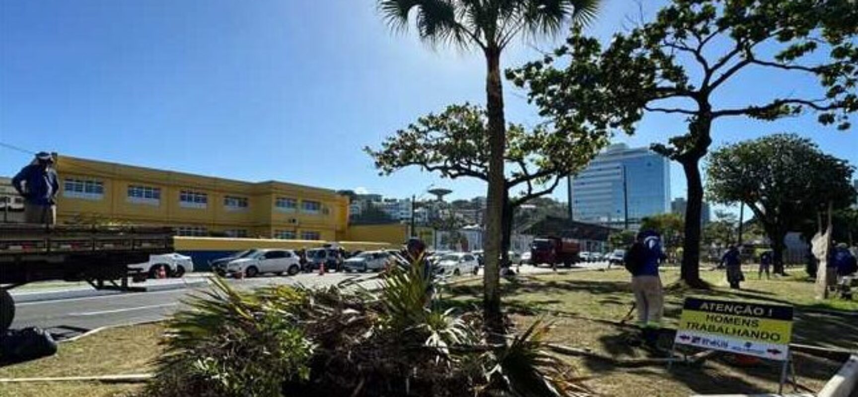 Prefeitura de Ilhéus conclui requalificação da Praça Misael Tavares para melhoria do trânsito