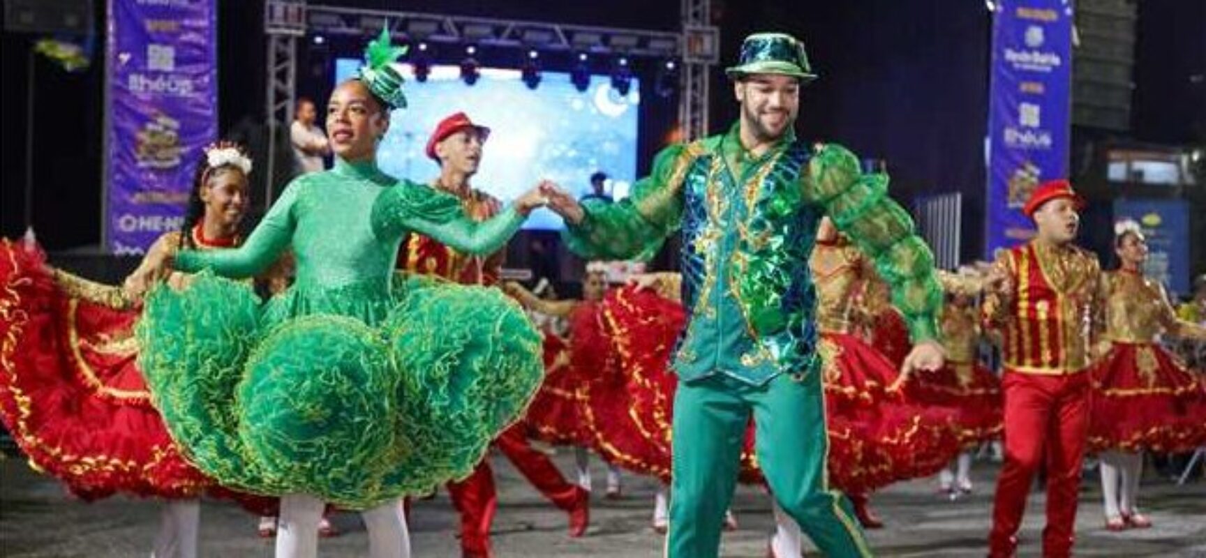 Encerramento do São João dos Bairros agita o Malhado com tradição e forró