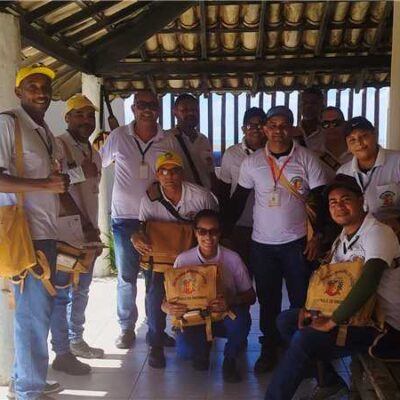 Mutirão contra a dengue mobiliza agentes de endemias em condomínio no Bairro N. Sª da Vitória