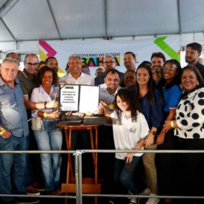 Governador autoriza reforma de quatro escolas e ampliação do abastecimento de água para 7 mil baianos de Boa Nova