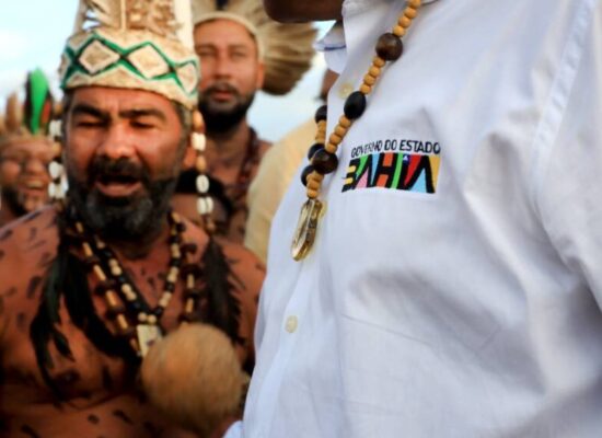 Governador entrega obras de infraestrutura, equipamentos médicos e anuncia novos investimentos em Eunápolis