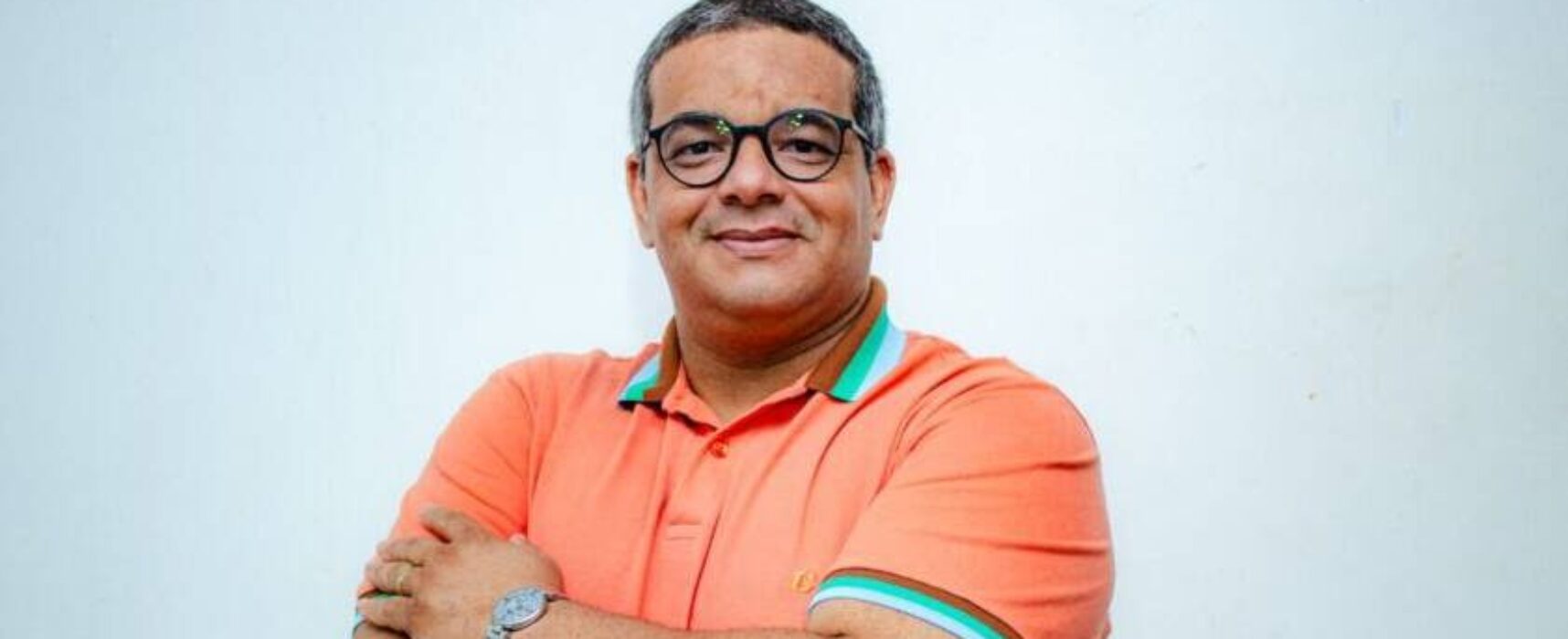 POR PROF. EMENSON: *Ilhéus pode brilhar na avenida Sapucaí, mas ainda tropeça na calçada da própria história*