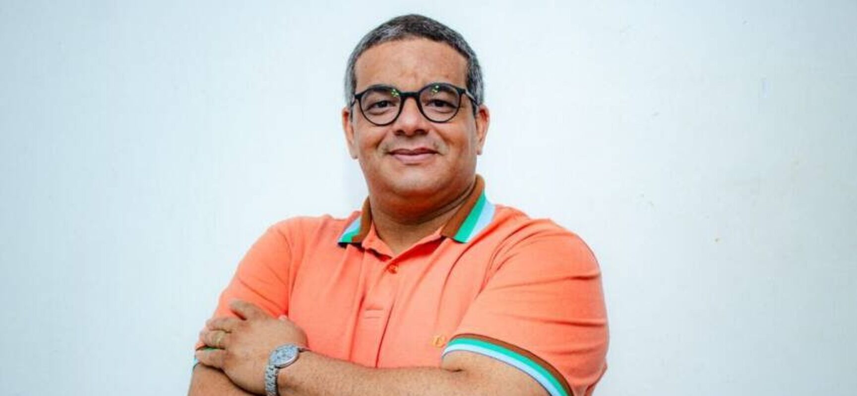 POR PROF. EMENSON: *Ilhéus pode brilhar na avenida Sapucaí, mas ainda tropeça na calçada da própria história*