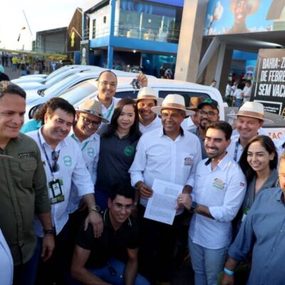 Bahia Farm Show: Estado entrega veículos para a fiscalização da produção agropecuária