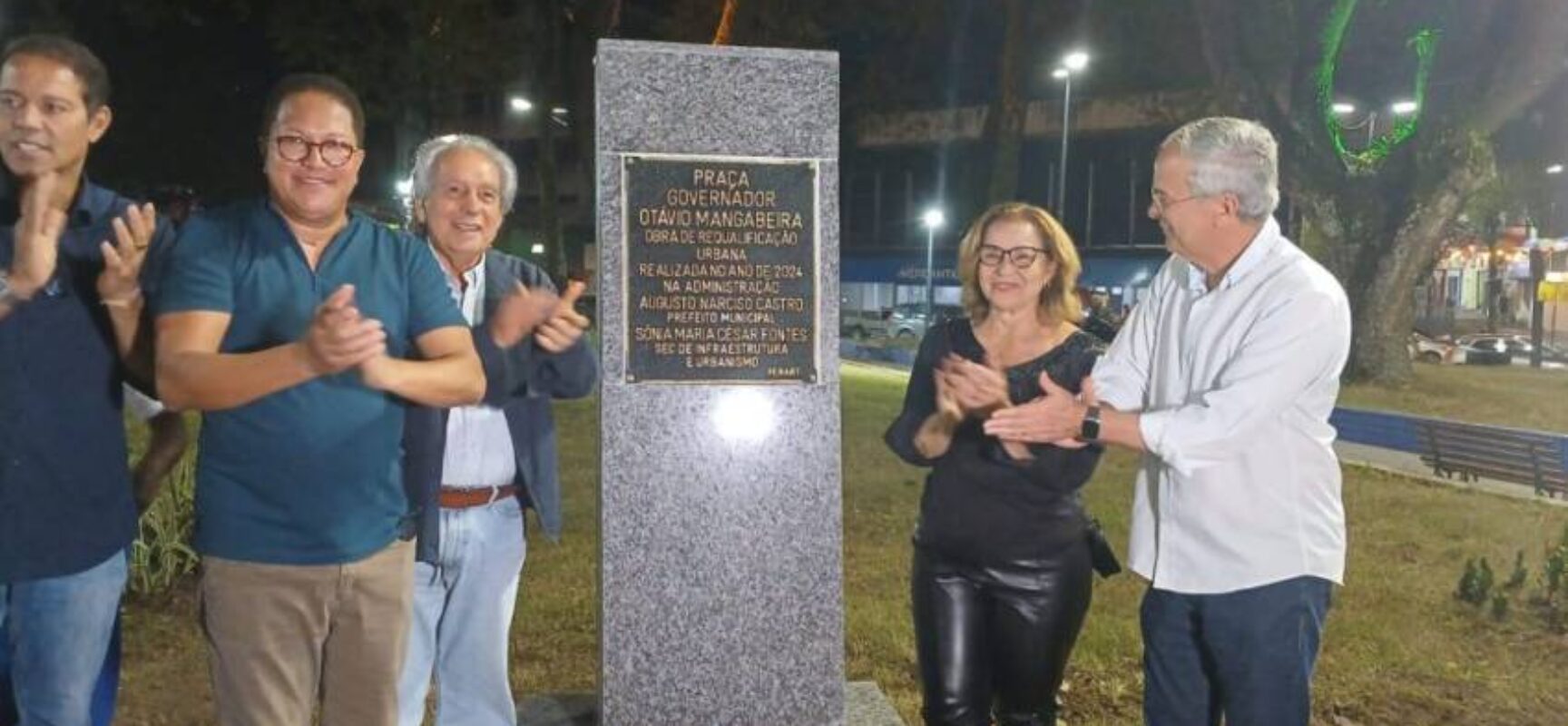 Crianças e idosos fazem a festa na entrega da Praça Otávio Mangabeira no centro de Itabuna