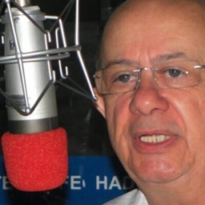 Zé Ronaldo descarta antecipação de salários e admite déficit