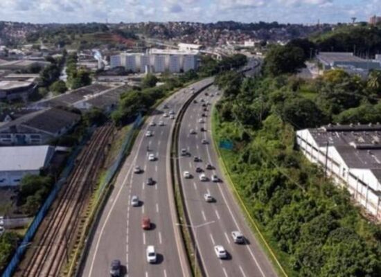 São João deve levar 5 milhões de veículos às rodovias baianas; PRF reforça fiscalização São João deve levar 5 milhões de veículos às rodovias baianas; PRF reforça fiscalização