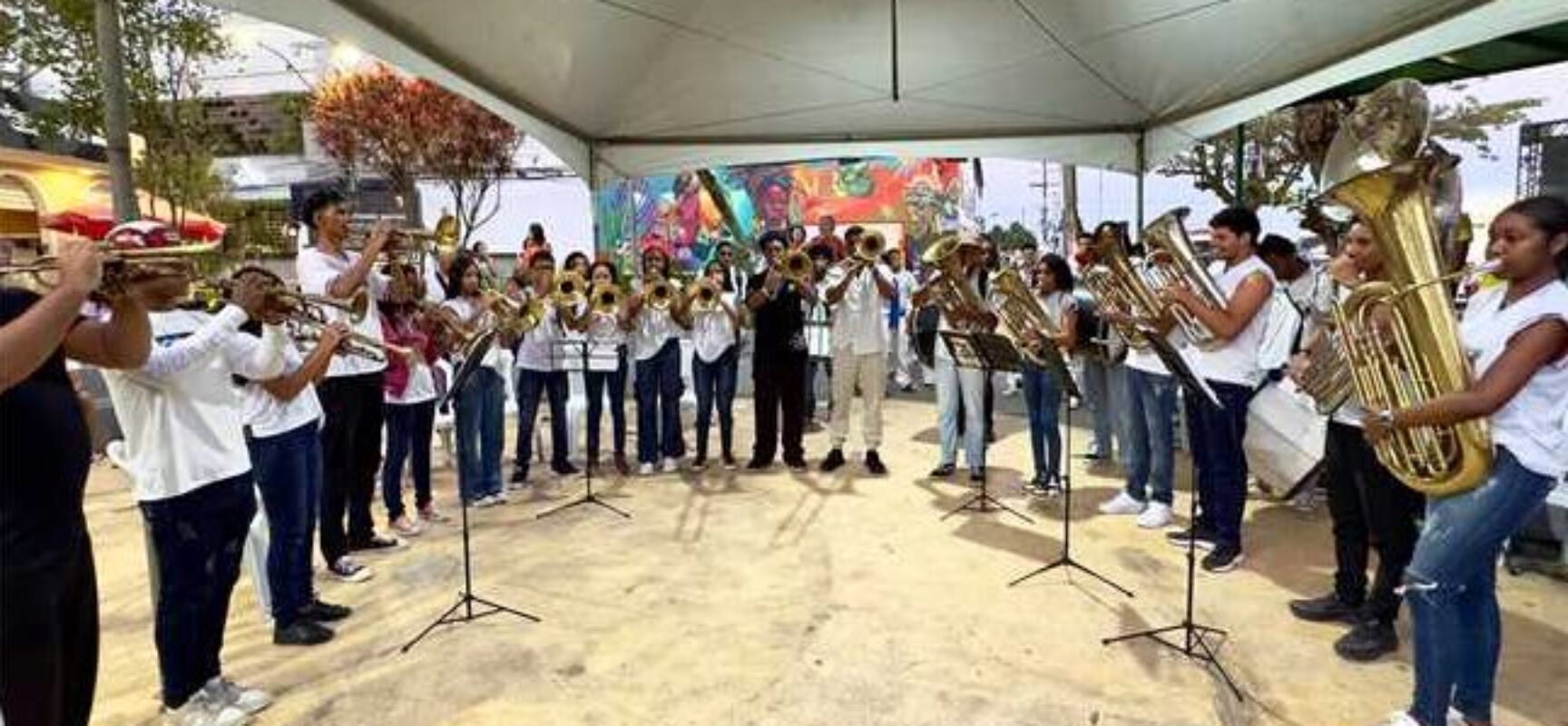 Ilhéus celebra a literatura com a 8ª edição da FLI Festa Literária 2025