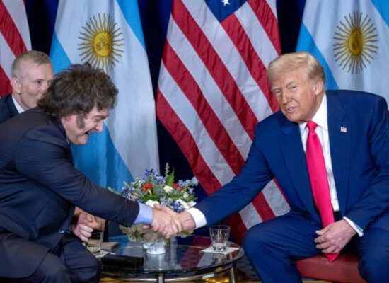 Governo Milei negocia acordo para que argentinos entrem nos EUA sem visto