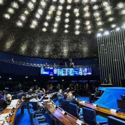 Encarregado de negócios dos EUA abre diálogo com parlamentares e combina encontro com Motta e Alcolumbre