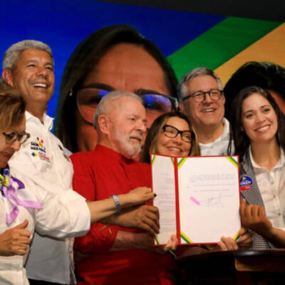 “A saúde está crescendo”, diz Lula ao anunciar, na Bahia, investimentos do Novo PAC e Agora Tem Especialistas