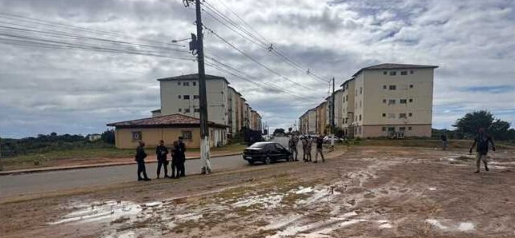 Prefeitura de Ilhéus desocupa área invadida no Condomínio Sol e Mar