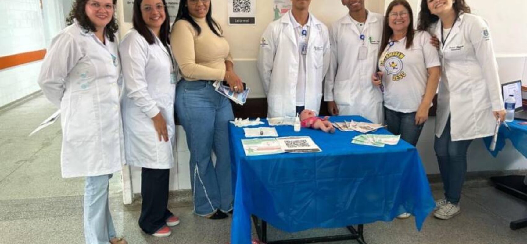 Estudantes da UESC realizam “Oficina de Cuidados Domiciliares para Acompanhantes” no Hospital de Base